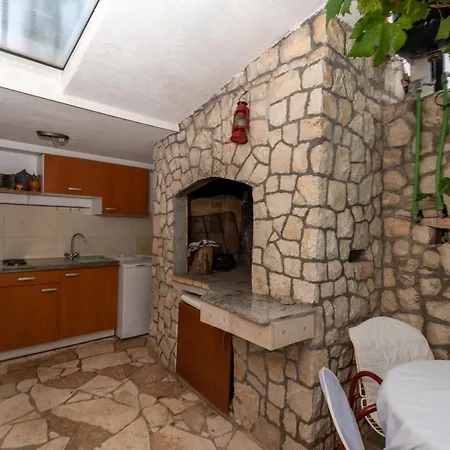 Mavarstica 16215b * トロギール