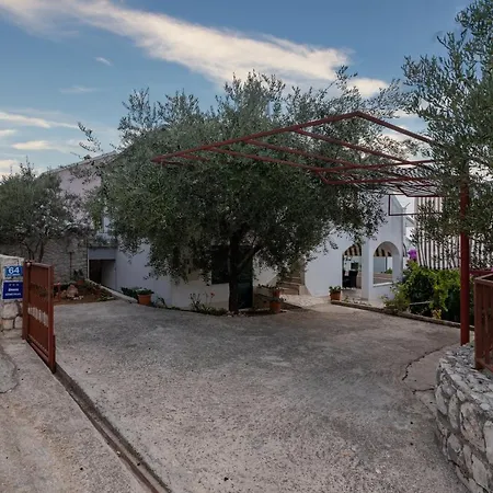 Διαμέρισμα Mavarstica 16215b *