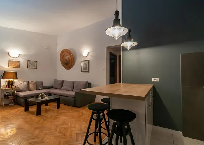 Apartment Mavarstica 16215b