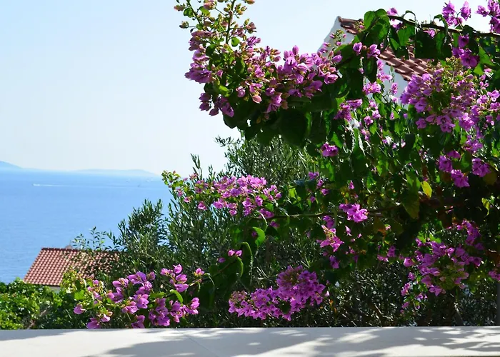 Apartment Mavarstica 16215b *